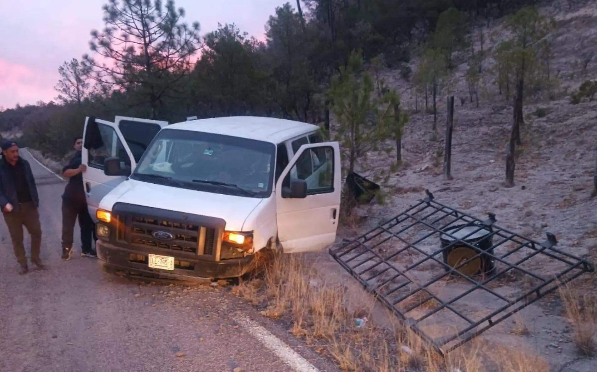 Vuelca Patrulla 81 en Tepehuanes, Durango